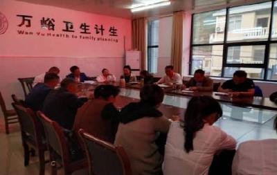 万峪河乡白米村党支部：党员帮扶促脱贫