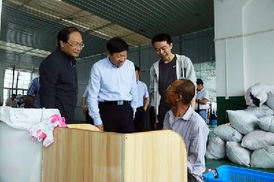 张维国在房县调研工业企业发展时强调:坚定不移做大做强工业经济 优化服务保障群众就业增收