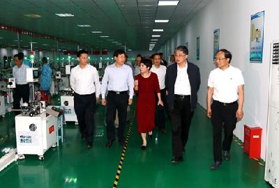 罗永纲来房县调研脱贫攻坚和政法工作