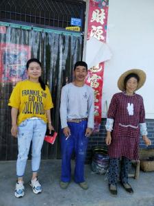 陡口教师走村入户开展走访劝返工作