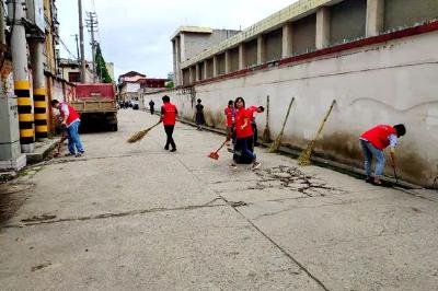 志愿服务进社区，事小情深暖人心