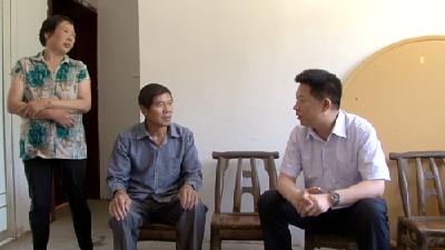 纪道清到青峰镇调研精准扶贫工作