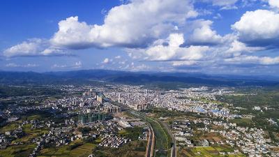 每日一读丨山乡夏晨