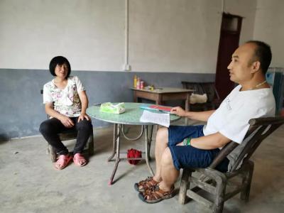 教师节走访贫困户