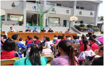 青峰镇清河小学举行未成年人法制教育和扫黑除恶专题讲座