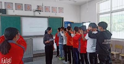 房县教育局心理志愿服务团队走进尹吉甫学校开展心理辅导活动