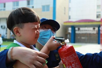 房县城关镇中心幼儿园：上好“消防安全开学第一课”