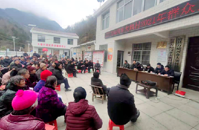 万峪人社中心：积极参与群众大会 宣传人社惠民政策