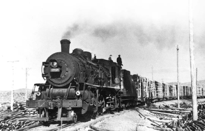 【百年瞬间】包钢一号高炉出铁