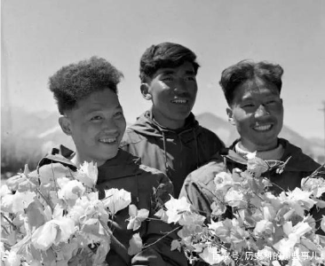 【百年瞬间】草原英雄小姐妹