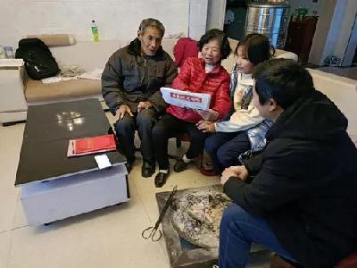 谭学云：大缸装小桶卖 小康路上步伐快