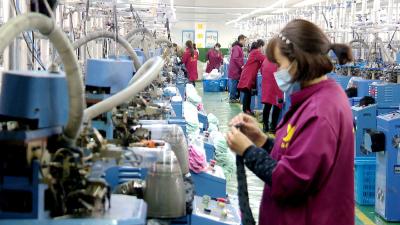 争分夺秒赶进度