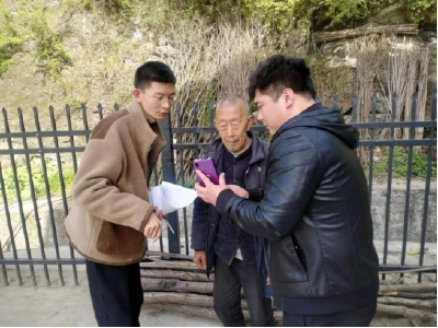 房县姚坪人社中心：坚决维护城乡居民养老基金安全