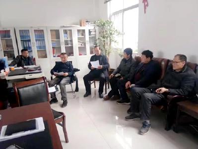 化龙堰镇：上门服务听民声   带案下访解民忧