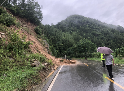 万峪河乡遇连续性暴雨全力应对汛情