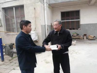 县人大常委会机关 扎实开展退休老党员党史学习教育 