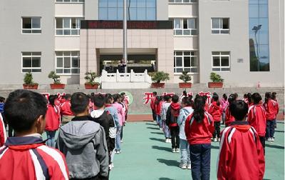 践行劳动教育   青峰小学在行动
