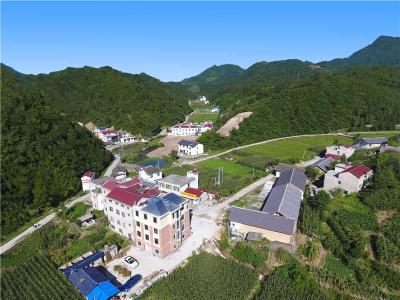 红塔人社中心：践行人社服务理念 关爱离退休干部