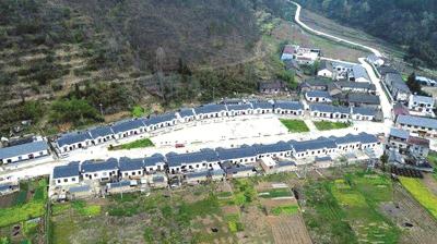 白鹤镇多举措开展劳动保障监察政策宣传