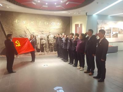 邮储银行房县支行开展“传承红色基因 学党史 强党性”主题教育活动