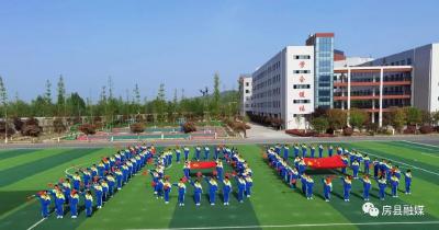 房县：百名娃娃绣党旗，童心向党颂党恩