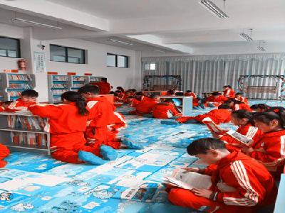 房县东城小学：书香满校园 阅读伴成长