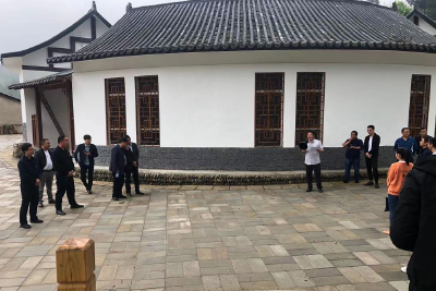 万峪河乡开展“参观红色文化 、 促进乡村振兴”活动