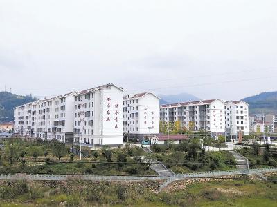 青峰镇人社中心：加减结合提效率，三个强化优服务