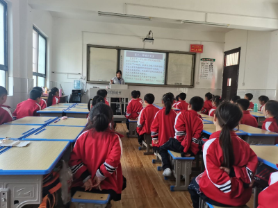 房县实验中学召开第五届教代会第三次会议