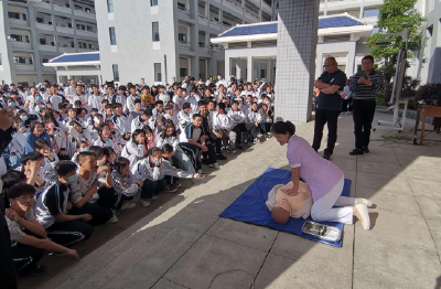 县保健院开展“科技促民生 科普惠健康”系列活动