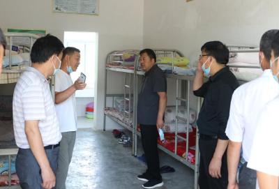 中坝乡“一线协商”加强中小学食宿安全
