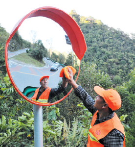 大道如砥向远方——房县交通运输事业发展纪实