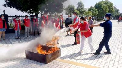 消防培训走进福利院