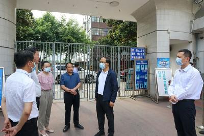 蔡贤忠检查指导高考准备工作
