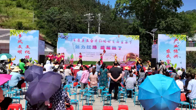 “魅力红场 ”搭舞台 “蓝莓熟了”拓市场