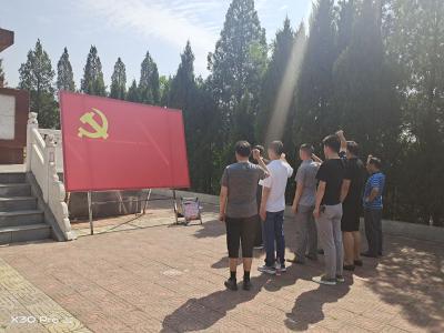 尹吉甫镇财政所：缅怀革命先烈 喜迎建党百年