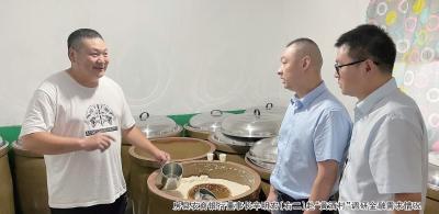 房县农商银行助“黄酒村”酿造“醉美产业”