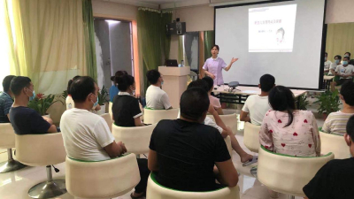 【我为群众办实事】县保健院开展新生儿护理父母课堂