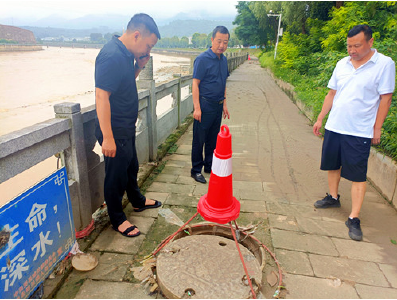 城关镇：加强巡查排查  织密防汛“安全网”