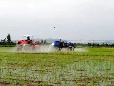 房县农机服务中心：多措并举抓实农机安全生产