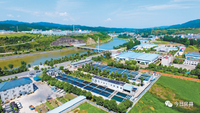 十堰市与东风公司举行经济形势通报会 共谋跨越式发展 共建现代新车城胡亚波 杨青 黄剑雄等出席