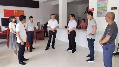 王斌调研门古寺镇基层党建和乡村换届工作