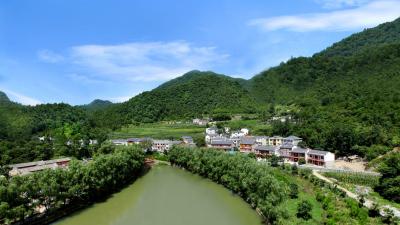 房县5乡镇52村荣获市级生态乡镇生态村称号