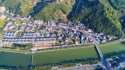 唱响铸牢中华民族共同体意识的时代强音 ——以习近平同志为核心的党中央引领新时代民族工作创新发展纪实