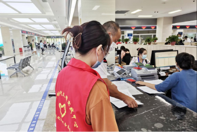 县人社局：便民服务跑出加速度