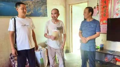 红塔镇退役军人服务站　慰问困难退役军人  传递党情暖人心