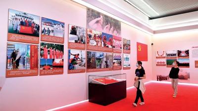 加强政治建设 确保全党步调一致向前进