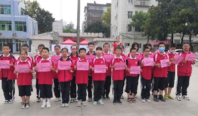 县实验小学分校区开展新学期主题晨会
