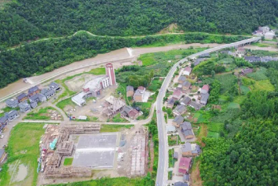 大木厂镇：多措并举加强基层党建工作