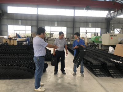 县农经服务中心：深入帮联企业 协助排忧解难